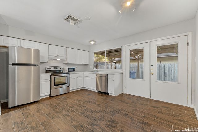 1005-07 Boling Brook St., San Antonio, TX 78245