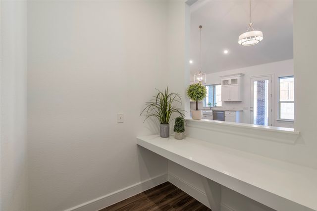 4120 Hollandwood Drive, Mckinney, TX 75071