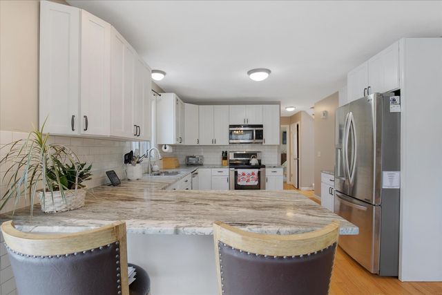 20 Cornhill Road, Teaticket, MA 02536