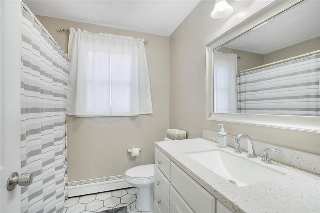 20 Cornhill Road, Teaticket, MA 02536