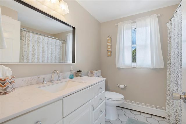 20 Cornhill Road, Teaticket, MA 02536