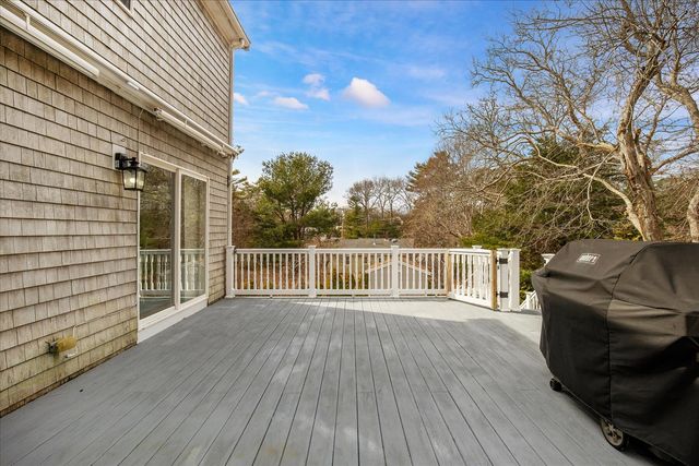 20 Cornhill Road, Teaticket, MA 02536