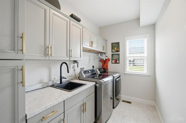 4354 Highland Green Drive, Mason, OH 45040