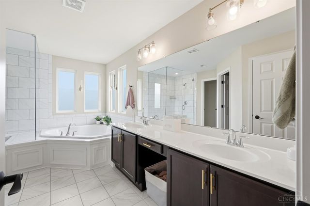 4354 Highland Green Drive, Mason, OH 45040