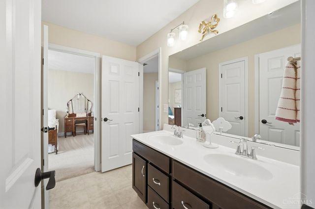 4354 Highland Green Drive, Mason, OH 45040