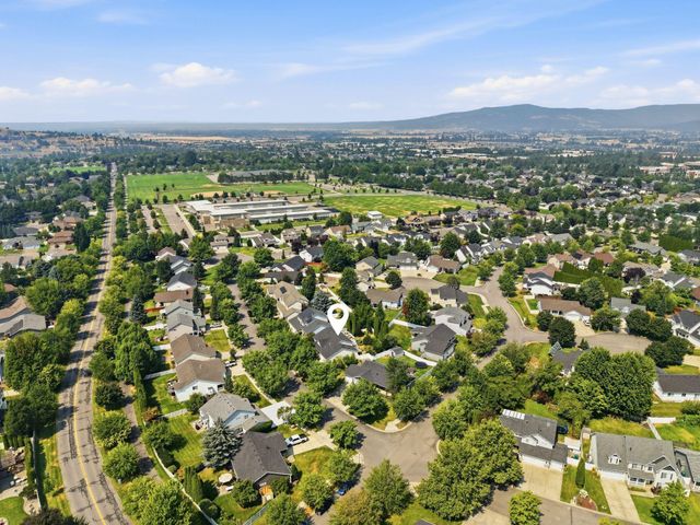 826 N Malvern Rd, Liberty Lake, WA 99019