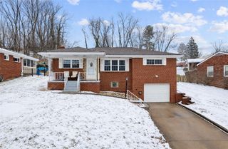106 Windsor Dr, Hempfield Twp, PA 15642