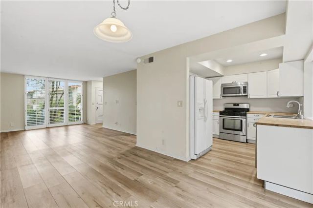 2225 Vista Huerta, Newport Beach, CA 92660