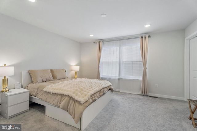 46 CONTINENTAL WAY, Bridgeport, PA 19405