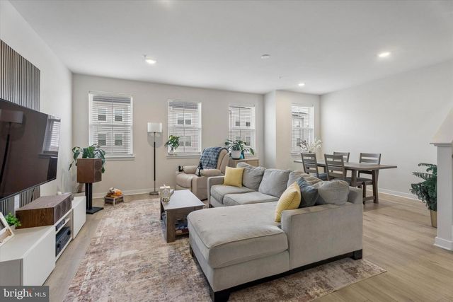 46 CONTINENTAL WAY, Bridgeport, PA 19405