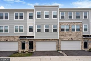 46 CONTINENTAL WAY, Bridgeport, PA 19405