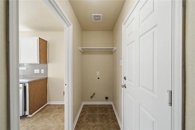 1118 Lasso Court, Alvin, TX 77511