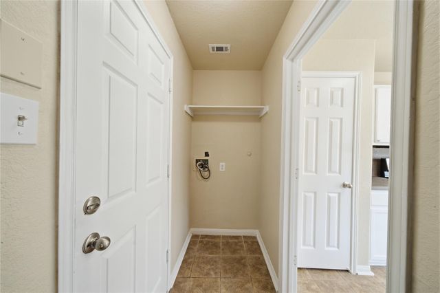 1118 Lasso Court, Alvin, TX 77511