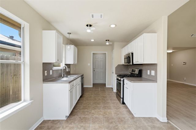 1118 Lasso Court, Alvin, TX 77511