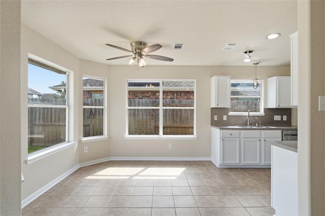 1118 Lasso Court, Alvin, TX 77511