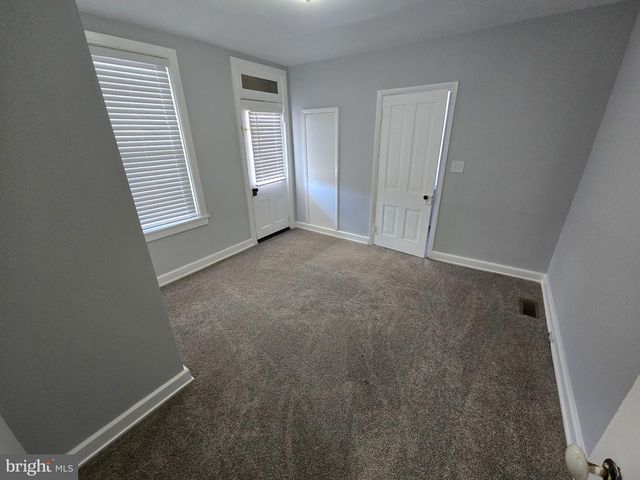 9 E SIMPSON ST, Mechanicsburg, PA 17055