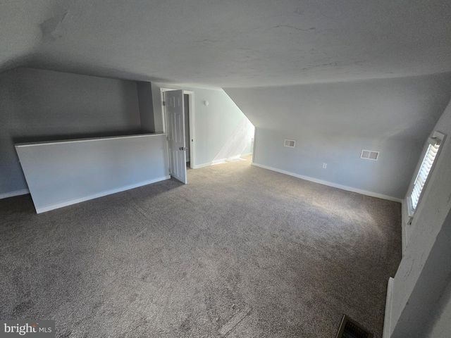 9 E SIMPSON ST, Mechanicsburg, PA 17055