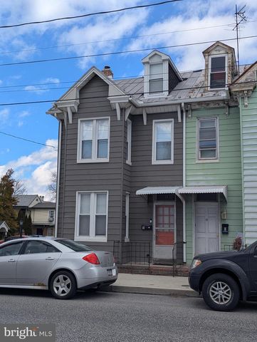 9 E SIMPSON ST, Mechanicsburg, PA 17055