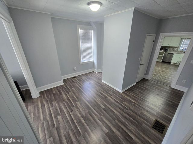 9 E SIMPSON ST, Mechanicsburg, PA 17055