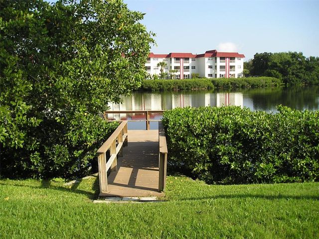 4570 OVERLOOK DR NE 283, St Petersburg, FL 33703
