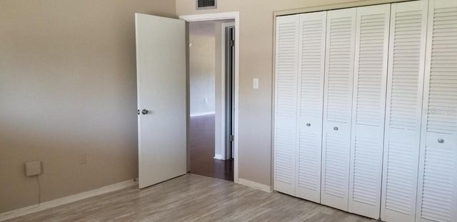4570 OVERLOOK DR NE 283, St Petersburg, FL 33703