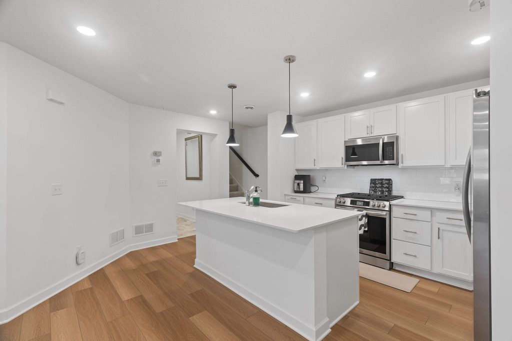 3040 Cedar Street, Little Canada, MN 55117