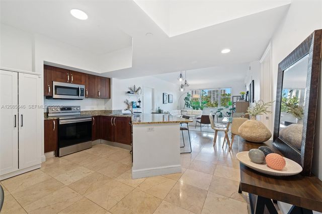 20000 E Country Club Drive 314, Aventura, FL 33180