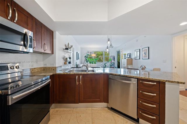20000 E Country Club Drive 314, Aventura, FL 33180