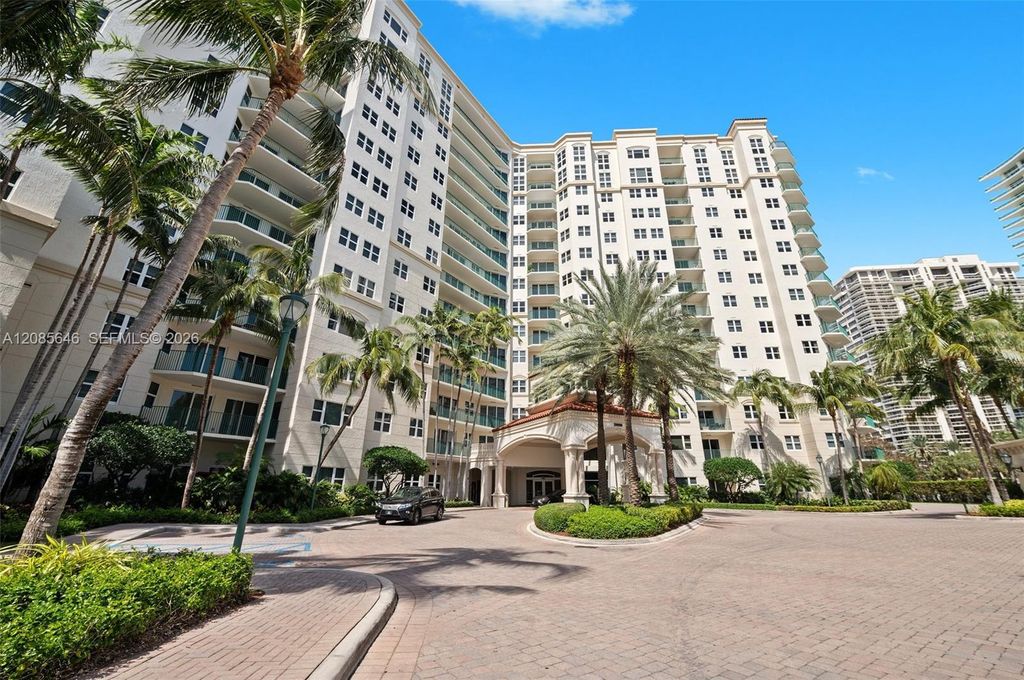 20000 E Country Club Drive 314, Aventura, FL 33180