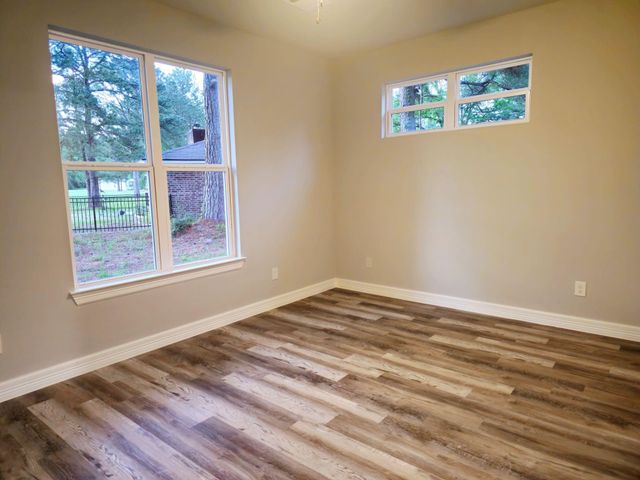 20 Lazy Springs, Trinity, TX 75862