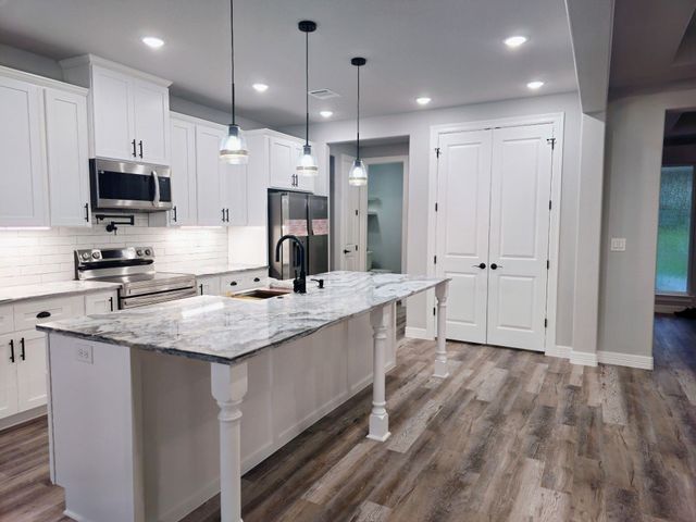 20 Lazy Springs, Trinity, TX 75862