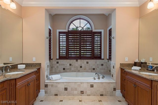 85 13th AVE S, Naples, FL 34102