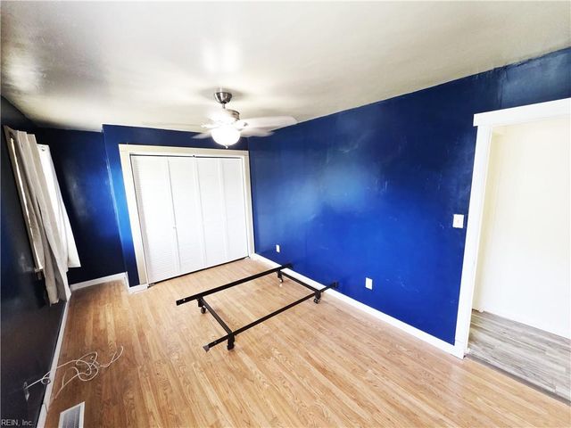 220 Misty Pointe LN, Newport News, VA 23603