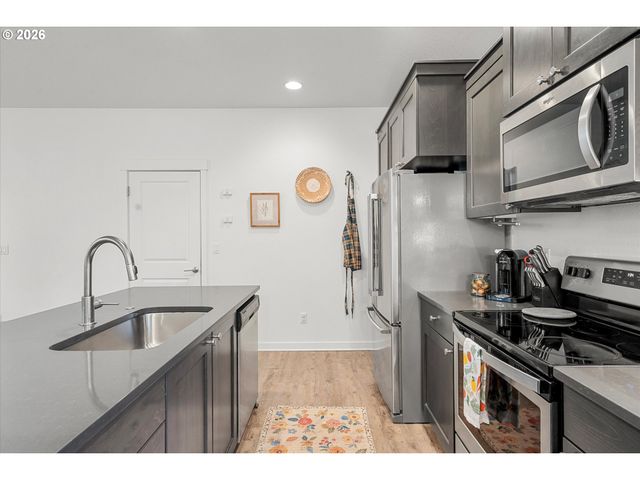 260 Nw LIBERTY Ln, Estacada, OR 97023