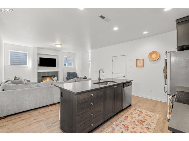 260 Nw LIBERTY Ln, Estacada, OR 97023