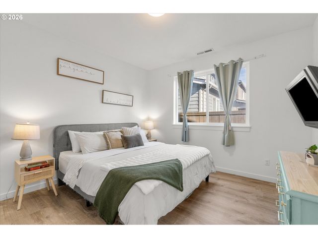 260 Nw LIBERTY Ln, Estacada, OR 97023