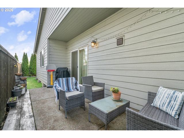 260 Nw LIBERTY Ln, Estacada, OR 97023