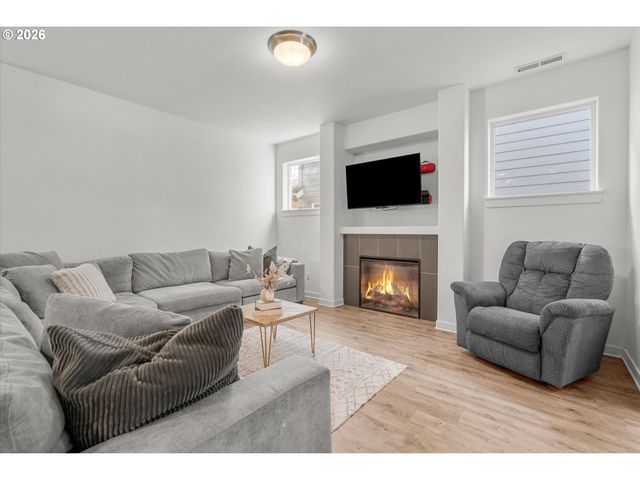 260 Nw LIBERTY Ln, Estacada, OR 97023