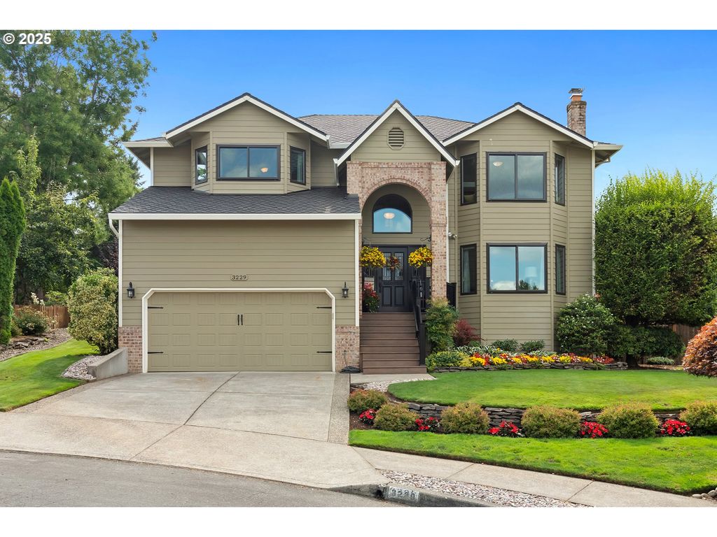 3229 Sw MAWRCREST Pl, Gresham, OR 97080