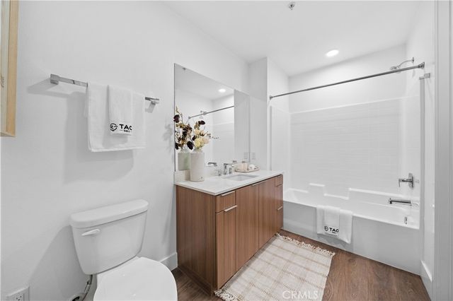 709 E Walnut Street 319, Pasadena, CA 91101