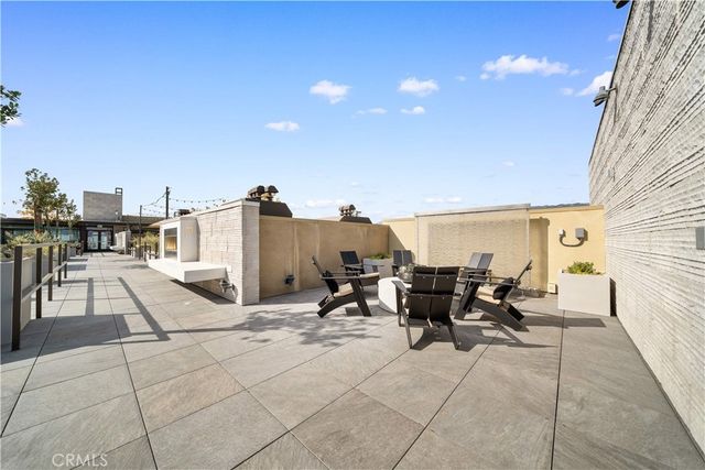 709 E Walnut Street 319, Pasadena, CA 91101
