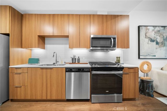 709 E Walnut Street 319, Pasadena, CA 91101