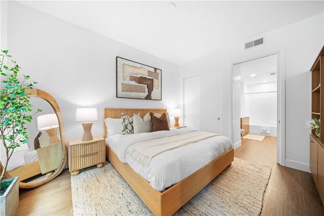 709 E Walnut Street 319, Pasadena, CA 91101
