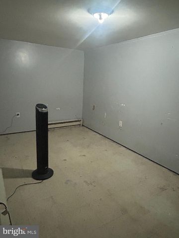 22 2ND AVE, Pemberton, NJ 08068