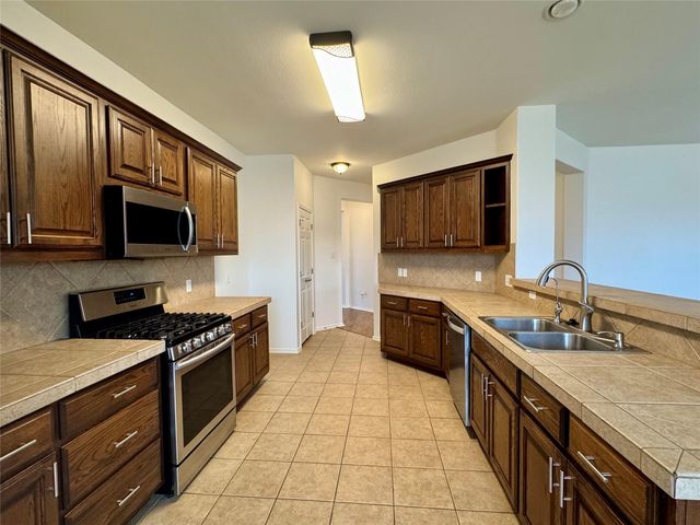 193 Blossom Valley STRM, Buda, TX 78610