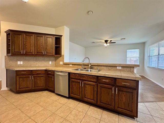 193 Blossom Valley STRM, Buda, TX 78610