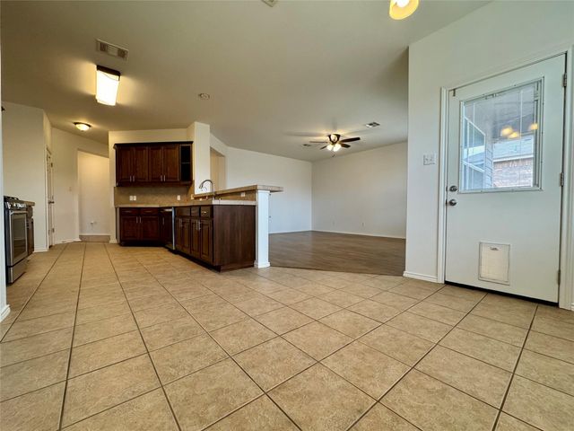 193 Blossom Valley STRM, Buda, TX 78610