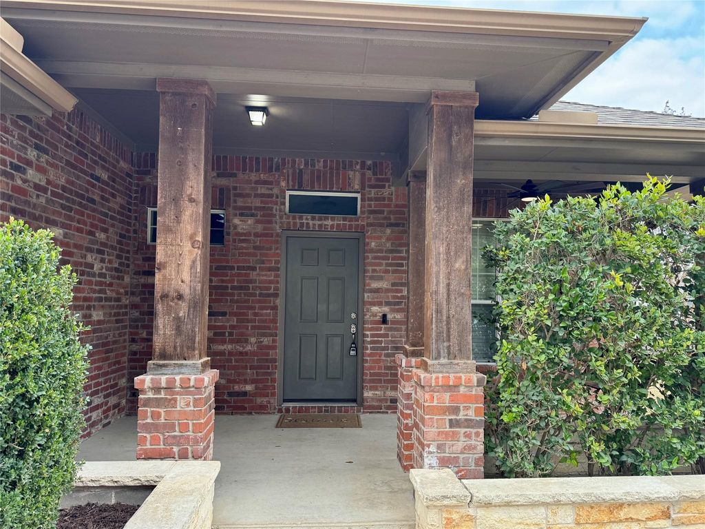 193 Blossom Valley STRM, Buda, TX 78610