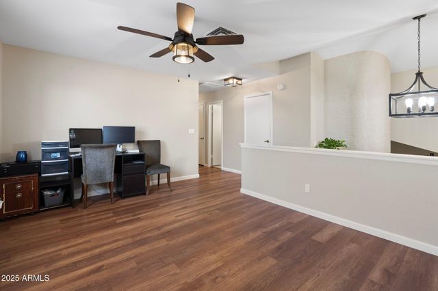 7503 W JULIE Drive, Glendale, AZ 85308