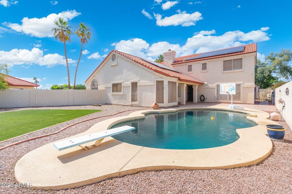 7503 W JULIE Drive, Glendale, AZ 85308 — photo 3